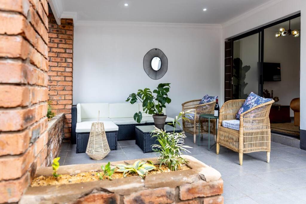 No 1 Dicks Street Apartment Howick Bagian luar foto